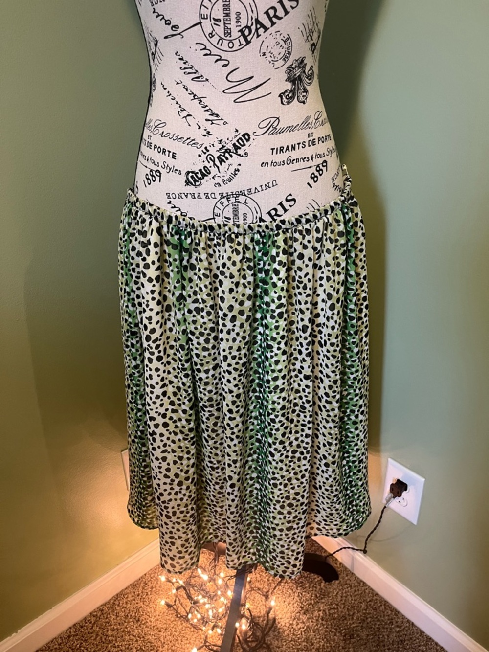 Jaclyn Smith Leopard Skirt